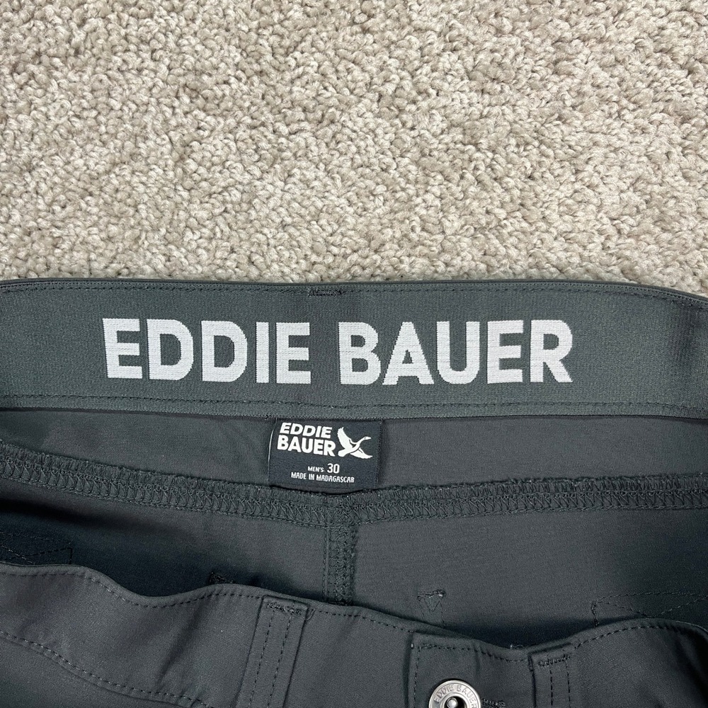 Eddie Bauer Rainier Tech Shorts Mens 30 Gray Stretch Hiking Cargo Performance - Picture 6 of 9